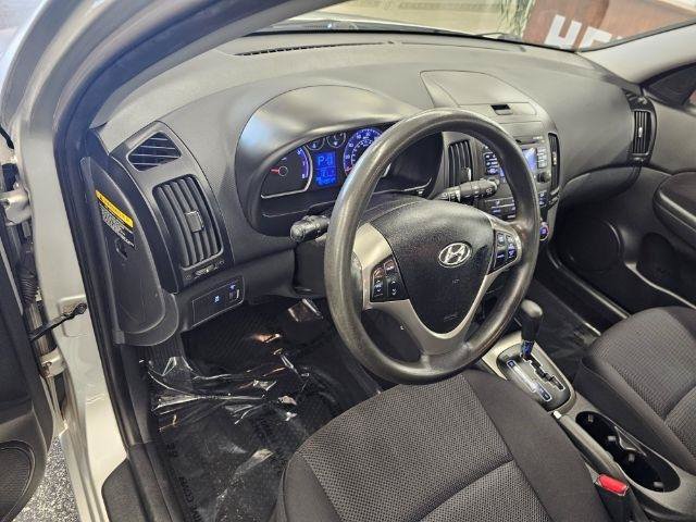 Used 2012 Hyundai Elantra w/ Preferred Pkg FWD image 13