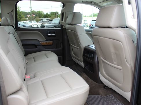 Used 2014 GMC Sierra 1500 SLT w/ Driver Alert Package image 28