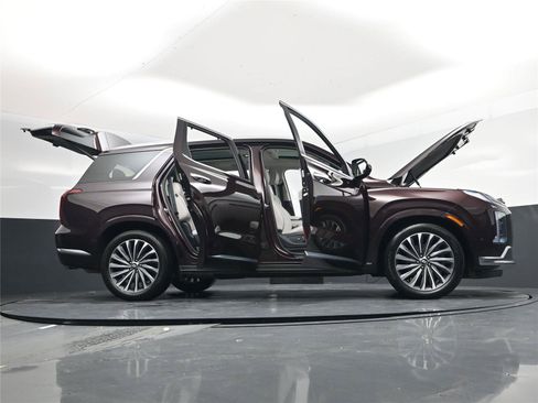 Used 2025 Hyundai Palisade Calligraphy image 21