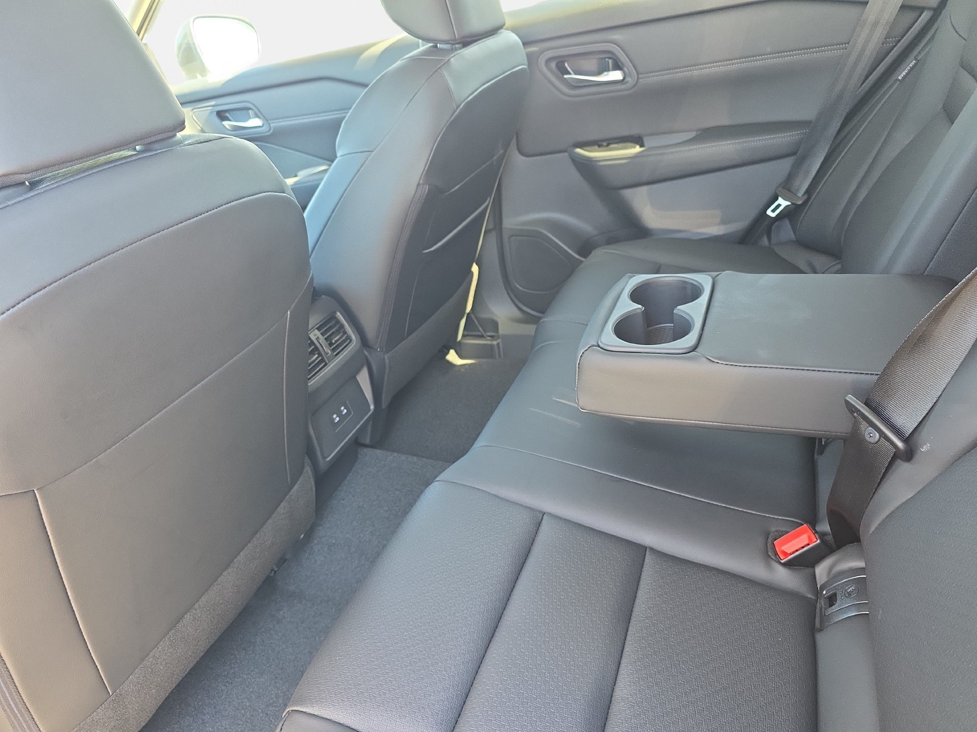 New 2026 Nissan Rogue Dark Armor AWD/4WD image 14