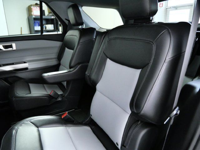 Certified 2023 Ford Explorer XLT w/ Equipment Group 202A AWD/4WD image 13