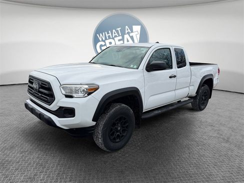 Certified 2019 Toyota Tacoma SR image 8