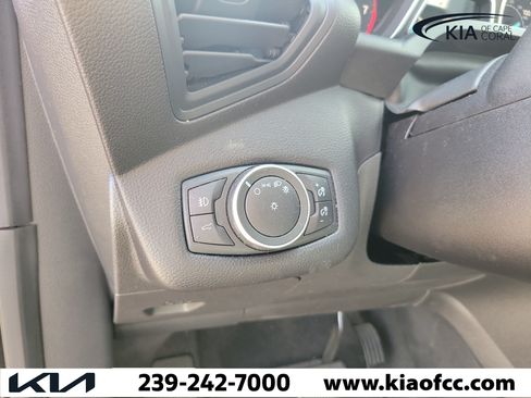 Used 2019 Ford Escape SE FWD image 23
