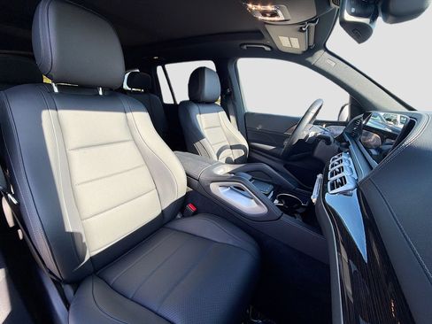 Used 2025 Mercedes-Benz GLS 450 GLS 450 image 17