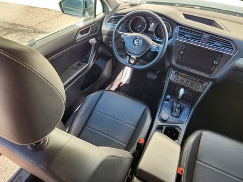 Used 2021 Volkswagen Tiguan SE image 12