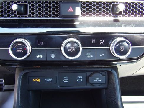 Used 2025 Honda Civic Sport image 18