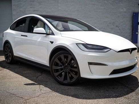 Used 2022 Tesla Model X Plaid AWD/4WD image 9