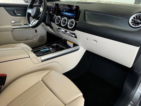 Certified 2025 Mercedes-Benz GLA 250 GLA 250 image 13