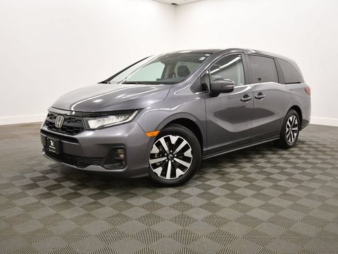Certified 2025 Honda Odyssey EX-L image 2
