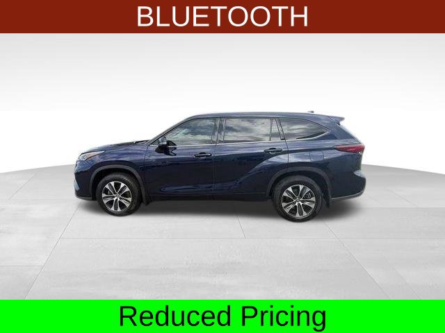 Used 2020 Toyota Highlander XLE AWD/4WD image 4