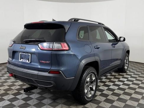 Used 2019 Jeep Cherokee Trailhawk w/ Cold Weather Group AWD/4WD image 8