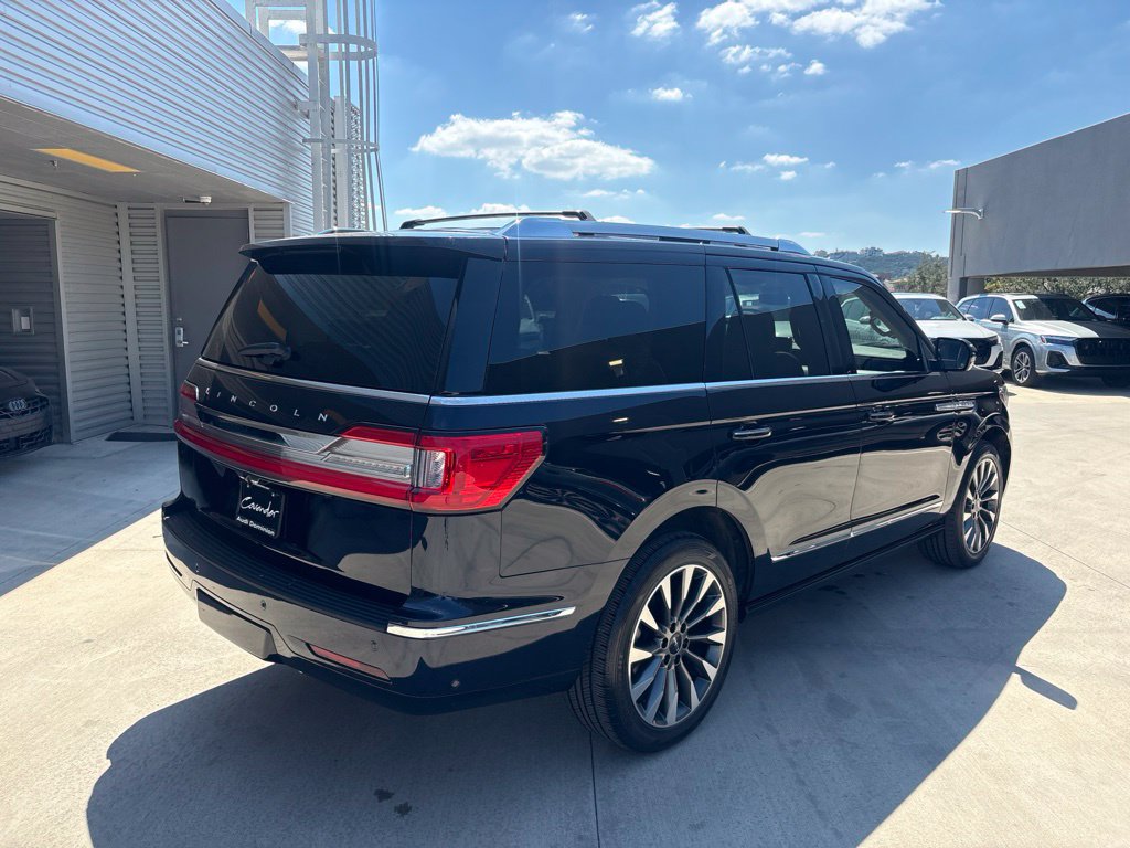 Used 2021 Lincoln Navigator Reserve w/ Luxury Package RWD image 10