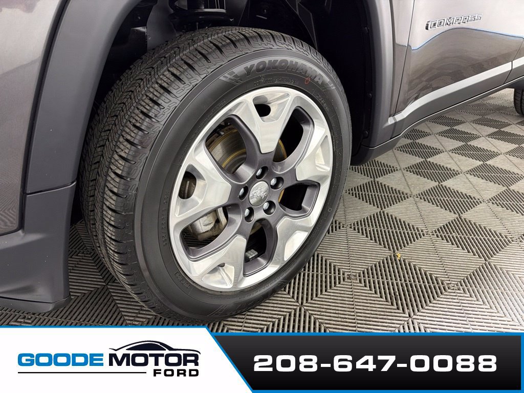 Used 2020 Jeep Compass Limited AWD/4WD image 26
