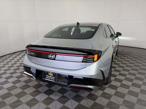 Used 2025 Hyundai Sonata SEL image 6