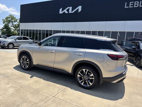 Used 2023 INFINITI QX60 Luxe w/ Cargo Package FWD image 26