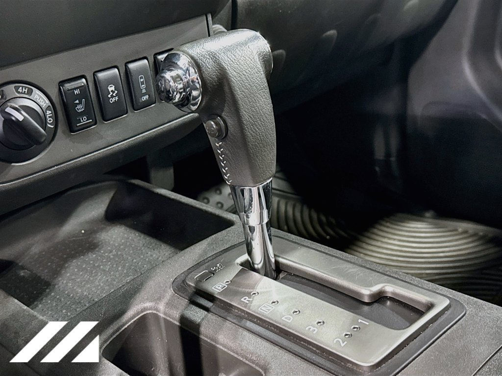 Used 2018 Nissan Frontier PRO-4X AWD/4WD image 19
