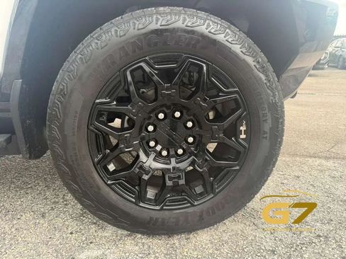 Used 2024 GMC Hummer EV 2X w/ LPO, Illumination Package AWD/4WD image 5