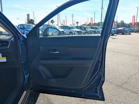 New 2026 Nissan Kicks SV w/ Interior Electronics Package image 31