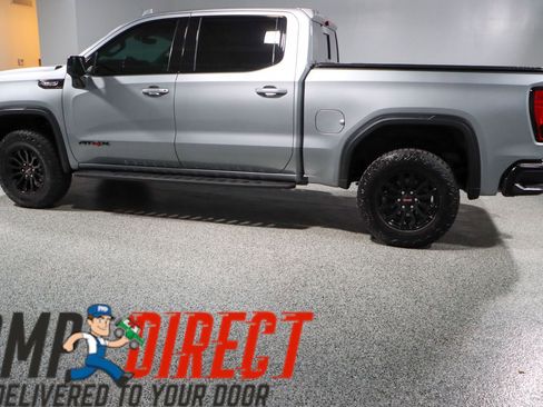 Used 2023 GMC Sierra 1500 AT4X image 10