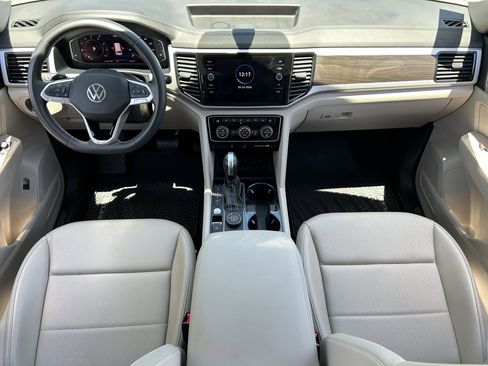 Used 2023 Volkswagen Atlas SE AWD/4WD image 14
