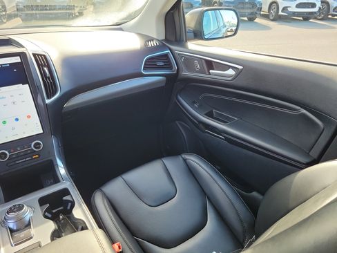 Used 2022 Ford Edge Titanium AWD/4WD image 19