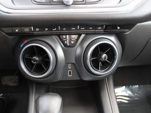 Used 2023 Chevrolet Blazer LT image 11