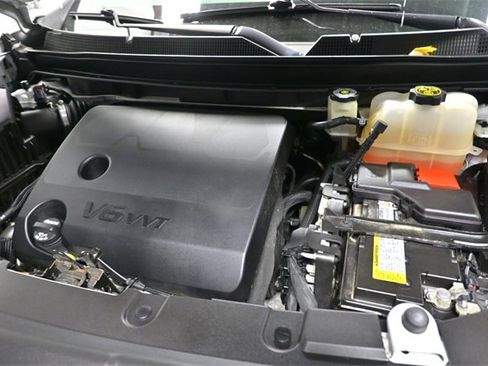 Used 2020 Chevrolet Traverse LT w/ LPO, Floor Liner Package image 29