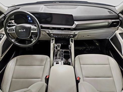 Used 2024 Kia Telluride S w/ S Sunroof Package image 13