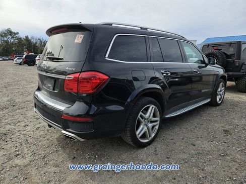Used 2016 Mercedes-Benz GL 550 4MATIC image 5