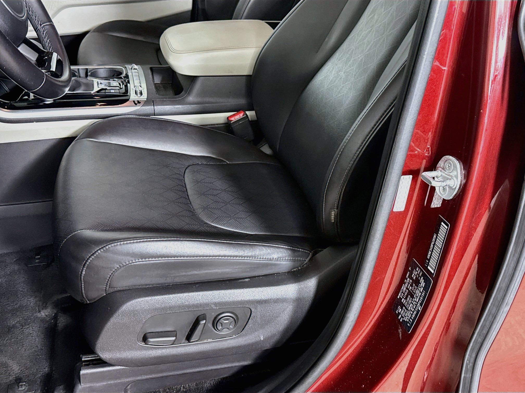 Used 2023 Kia Carnival SX FWD image 24