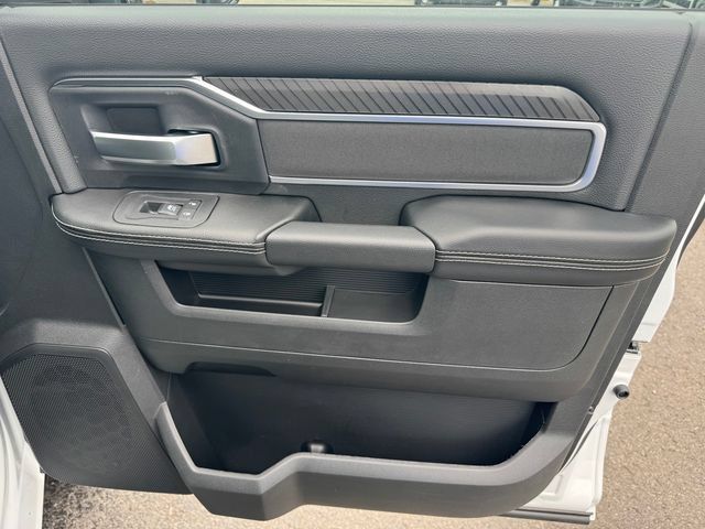 New 2027 RAM 3500 Big Horn AWD/4WD image 13