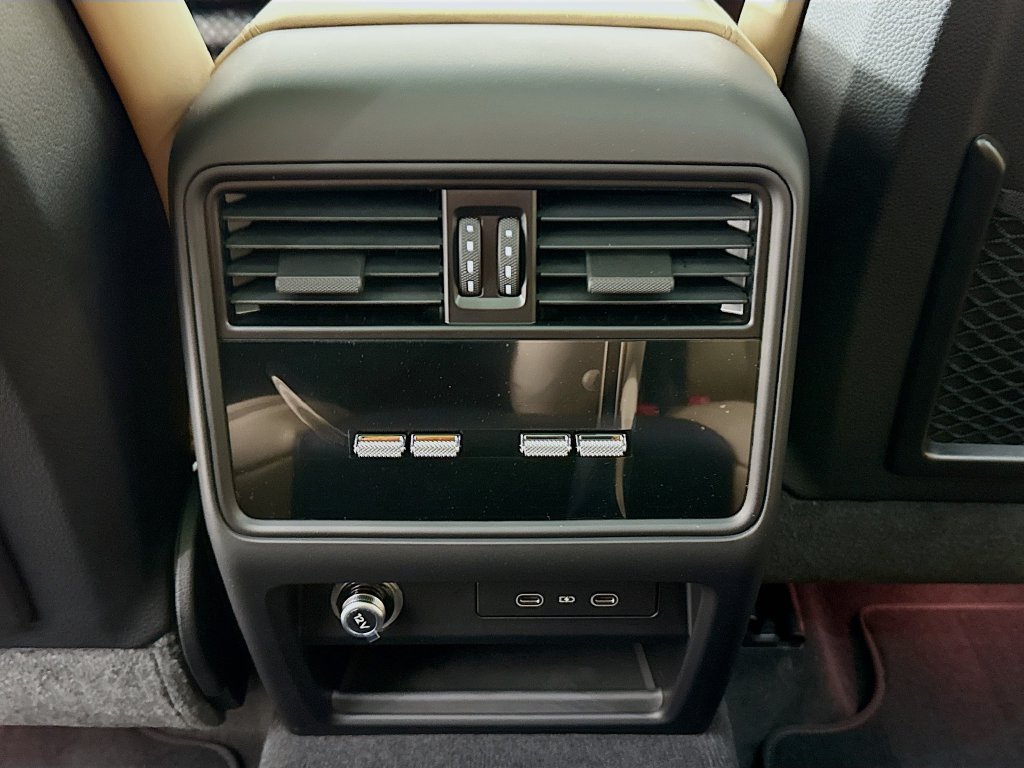 Certified 2026 Porsche Cayenne AWD/4WD image 27