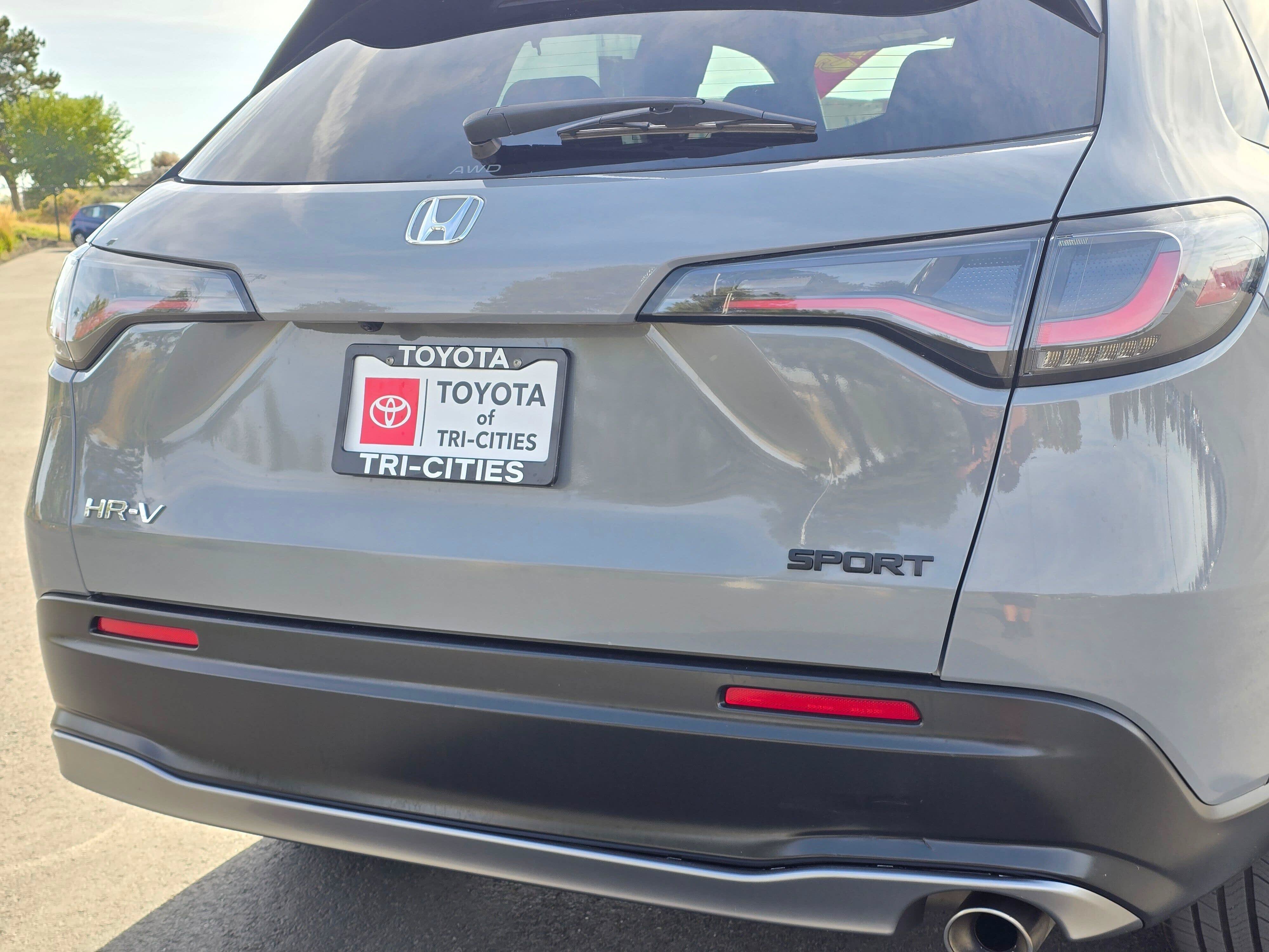 Used 2025 Honda HR-V Sport image 13
