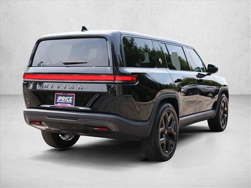 Used 2025 Rivian R1S Adventure AWD/4WD image 5
