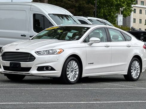 Used 2013 Ford Fusion SE FWD image 8