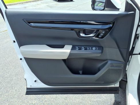 Used 2025 Honda CR-V EX-L image 7