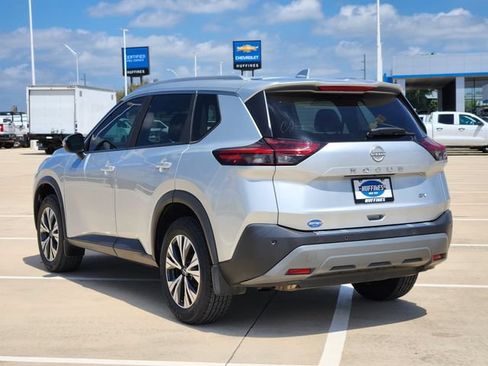 Used 2023 Nissan Rogue SV w/ SV Premium Package FWD image 5