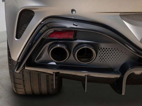 Used 2025 Aston Martin V8 Vantage Coupe image 21