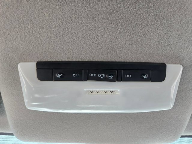 Used 2023 Nissan Versa SV FWD image 27