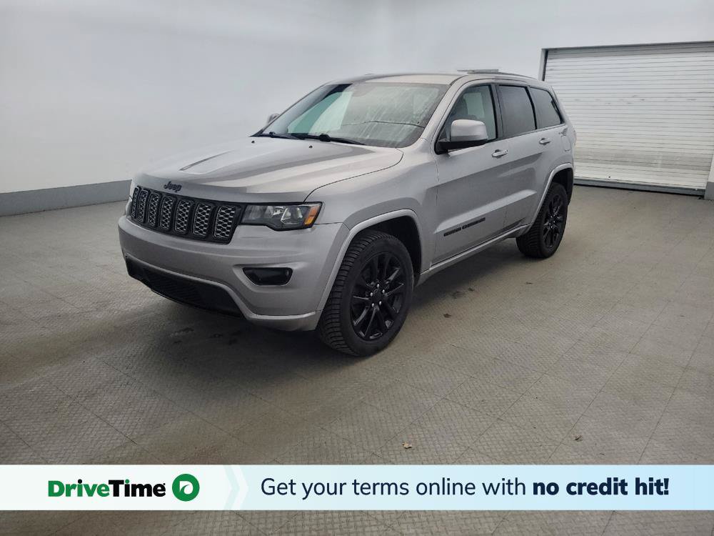 Used 2017 Jeep Grand Cherokee Altitude AWD/4WD image 1