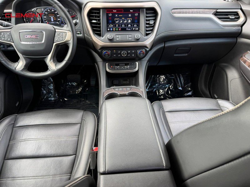 Used 2023 GMC Acadia Denali w/ Denali Technology Package AWD/4WD image 13
