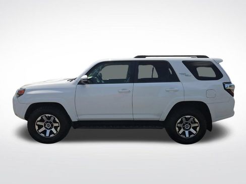 Used 2020 Toyota 4Runner TRD Off-Road Premium AWD/4WD image 7