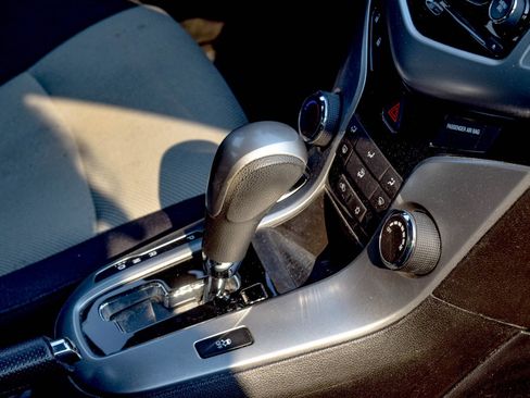 Used 2014 Chevrolet Cruze LS FWD image 19