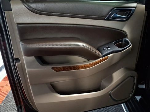 Used 2017 Chevrolet Suburban Premier w/ Max Trailering Package image 18