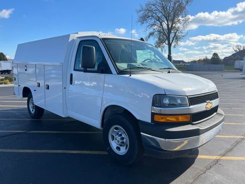 New 2025 Chevrolet Express 3500 w/ Power Convenience Package image 8