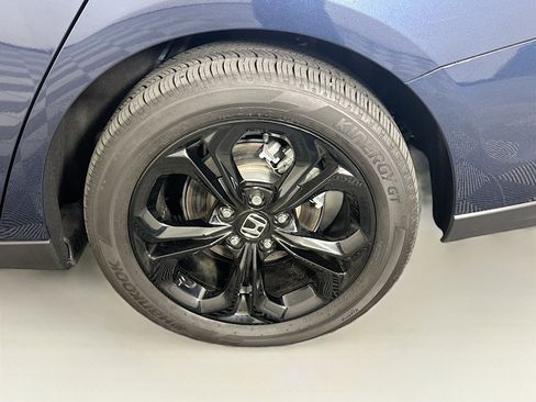 Used 2025 Honda Accord SE image 11