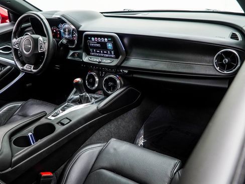 Used 2017 Chevrolet Camaro SS image 17
