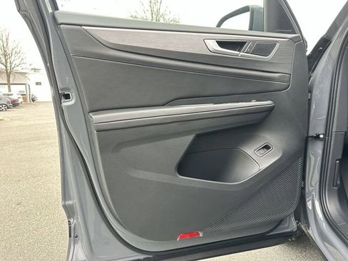 New 2026 Volkswagen Atlas Cross Sport SE image 14