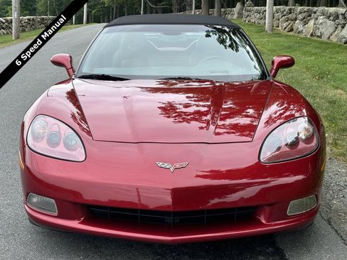 Used 2008 Chevrolet Corvette Convertible w/ Preferred Equipment Group RWD image 4