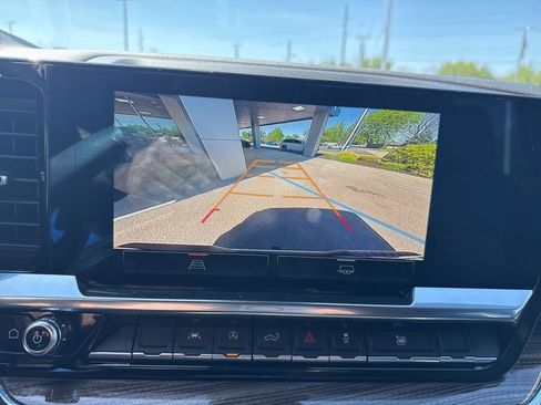 Used 2022 GMC Sierra 1500 Elevation image 32